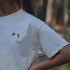 Χειροποίητο T-shirt με αυτιά “λούπυ” κεντημένο στο χέρι – Κανονική Γραμμή | λούπυ
